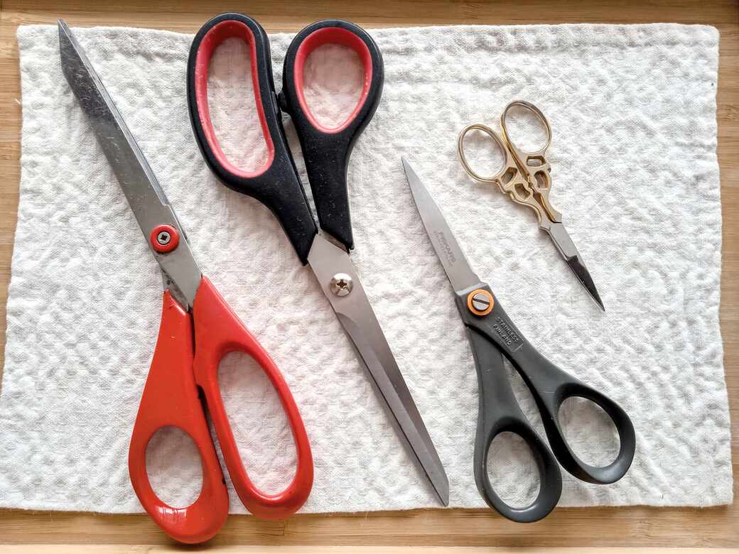 Basic sewing kit scissors