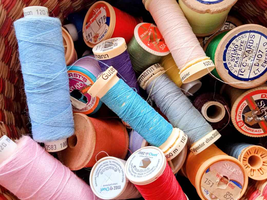 Basic sewing kit threads