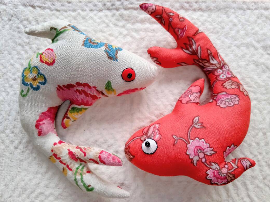 Fishy dolls hand sewing tutorial part 2 Yin-Yang fish.