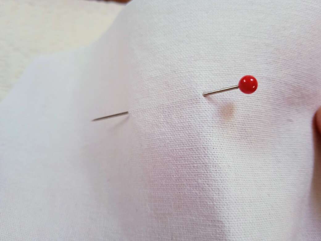 How to sew - Pins step 2
