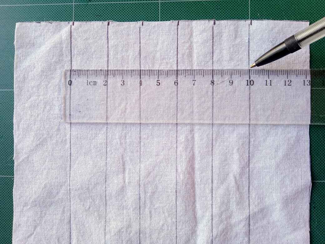 How to sew ladder stitch - Practice: Draw lines.