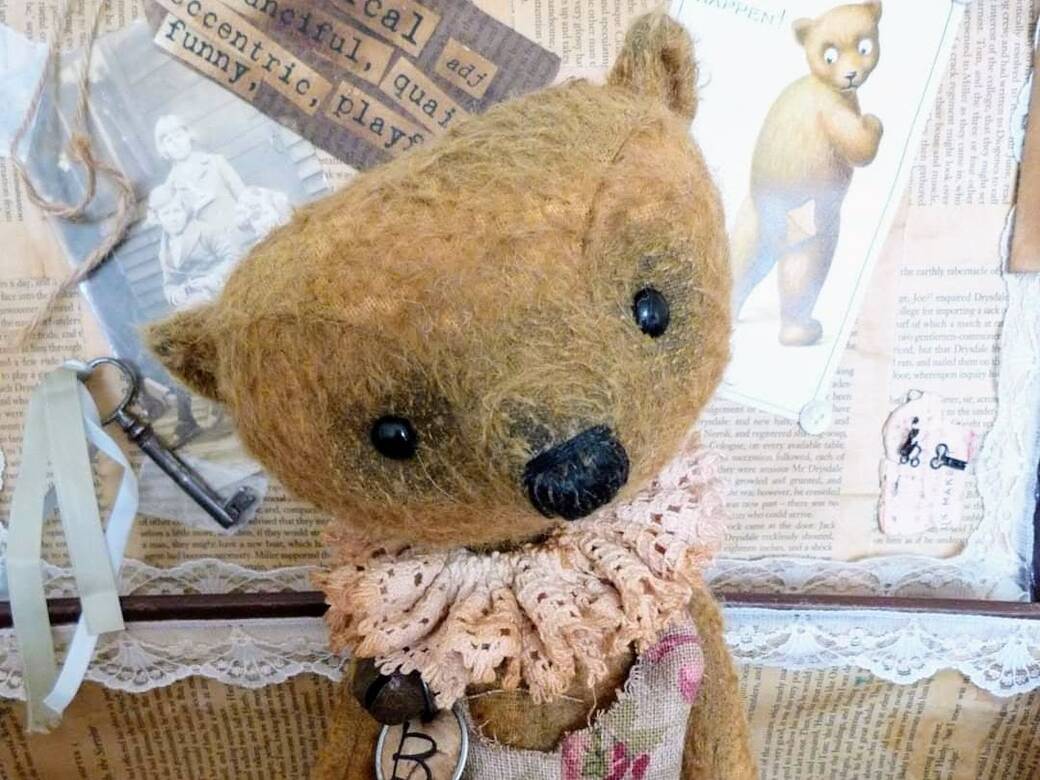 Vintage style artist teddy bear.